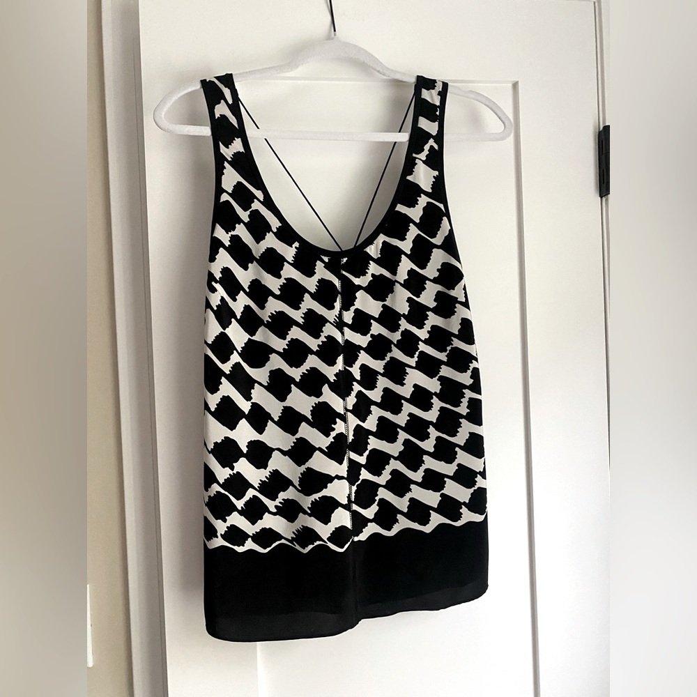 Derek Lam Black and White Print Silk Sleeveless Top Blouse Women's size 0